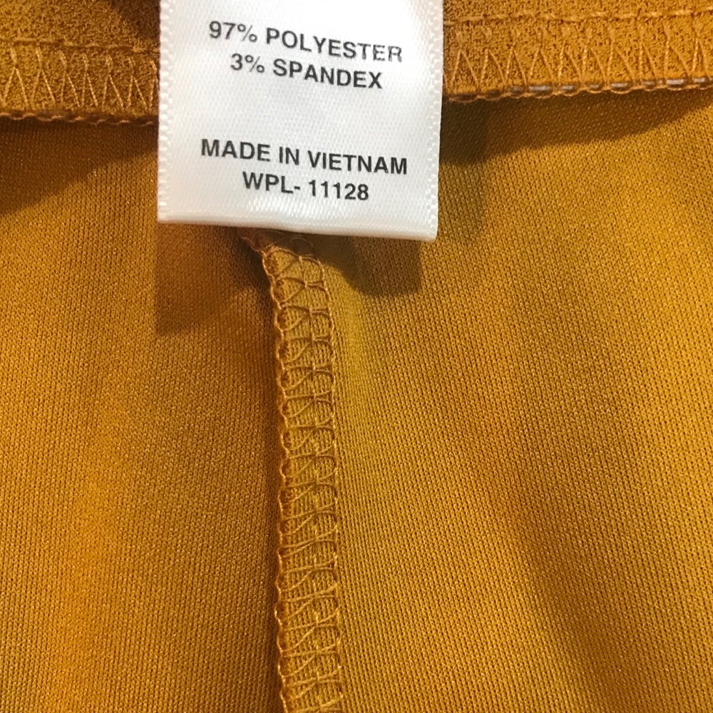 Plus Size Golden Hour Crepe Buckle Side Pants - Picture 4 of 11